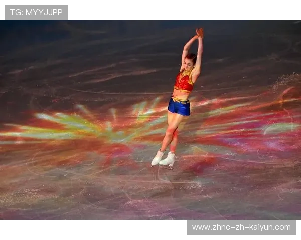 花样滑冰队完善表演动作细节，整套节奏更协调